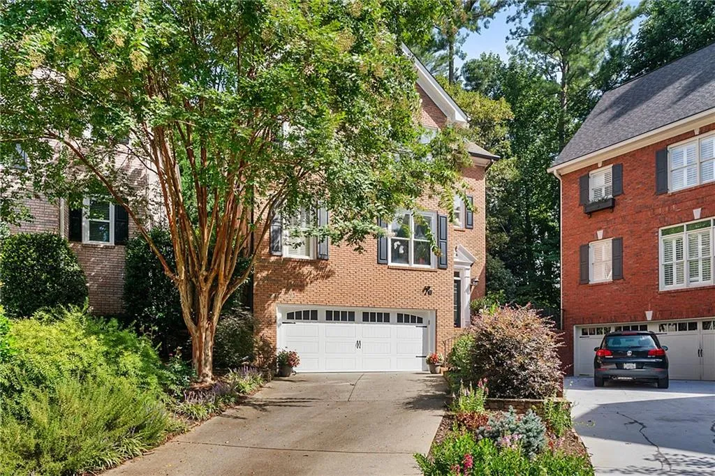 945 Roberts Landing Cove, Sandy Springs, Georgia 30350, 4 Bedrooms Bedrooms, ,3 BathroomsBathrooms,Residential,Sold,945 Roberts Landing Cove,6853612