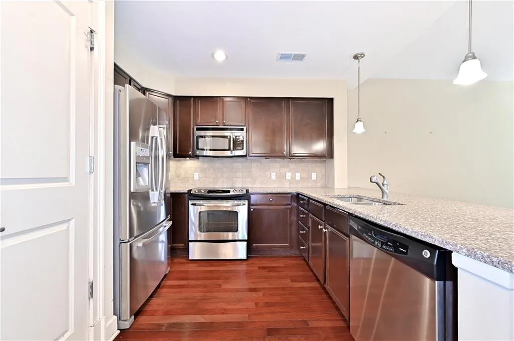 200 River Vista Drive Unit 227, Atlanta, Georgia 30339, 1 Bedroom Bedrooms, ,1 BathroomBathrooms,Residential,Sold,200 River Vista Drive Unit 227,6698144