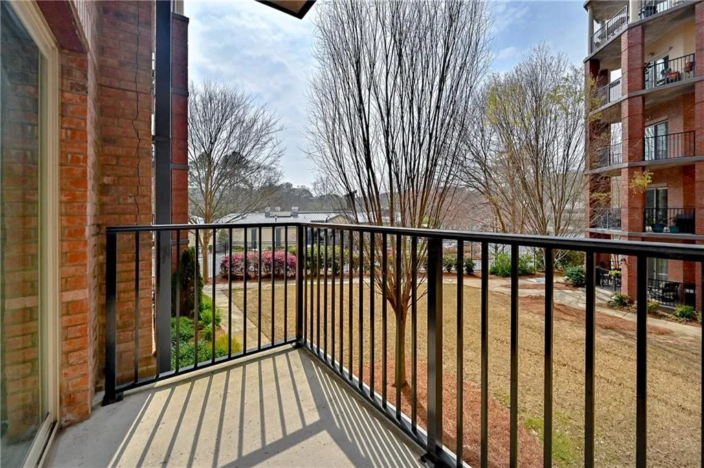 200 River Vista Drive Unit 227, Atlanta, Georgia 30339, 1 Bedroom Bedrooms, ,1 BathroomBathrooms,Residential,Sold,200 River Vista Drive Unit 227,6698144