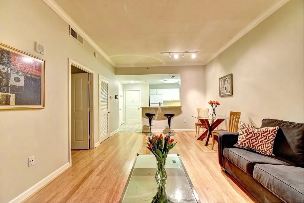 1101 Juniper Street Ne Unit 308, Atlanta, Georgia 30309, 1 Bedroom Bedrooms, ,1 BathroomBathrooms,Residential,Sold,1101 Juniper Street Ne Unit 308,5999201