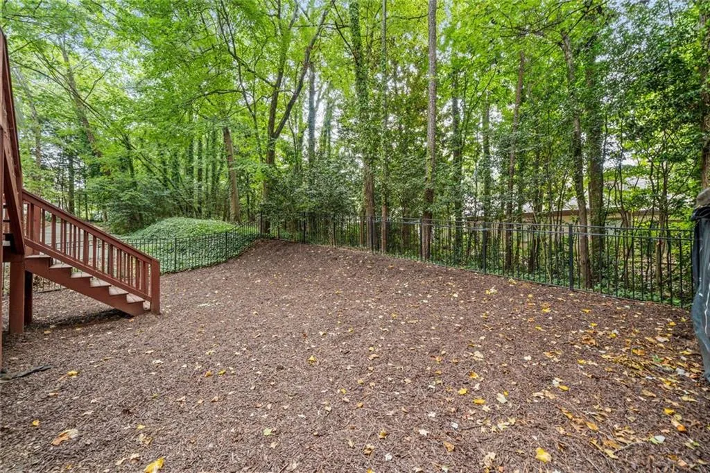 31 Greenland Trace, Atlanta, Georgia 30342, 4 Bedrooms Bedrooms, ,4 BathroomsBathrooms,Residential,For Sale,31 Greenland Trace,7719829