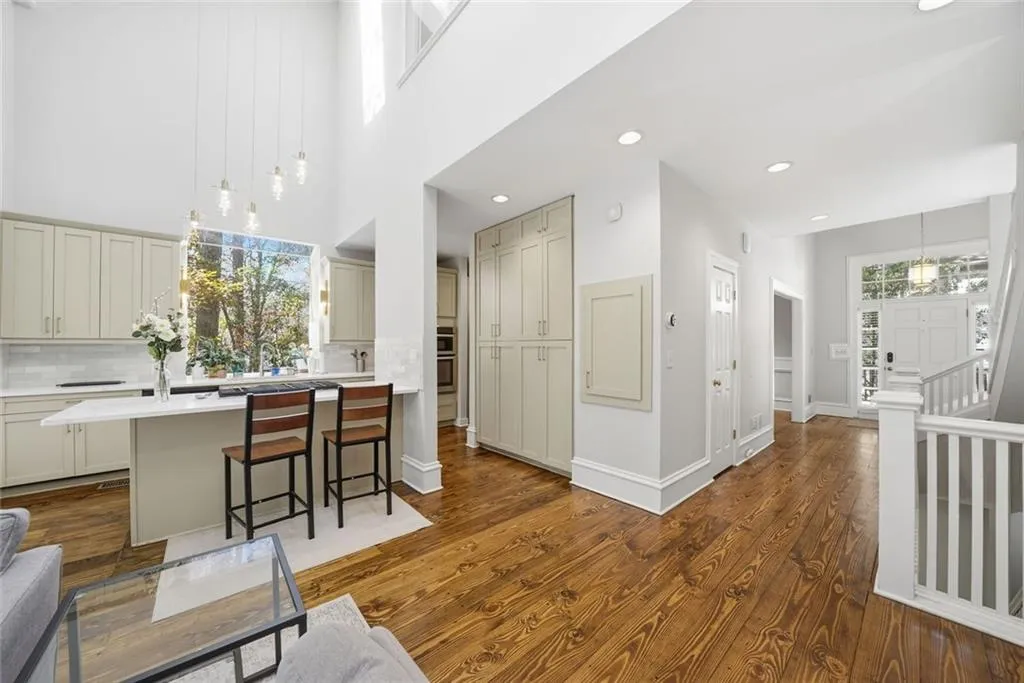 31 Greenland Trace, Atlanta, Georgia 30342, 4 Bedrooms Bedrooms, ,4 BathroomsBathrooms,Residential,For Sale,31 Greenland Trace,7719829