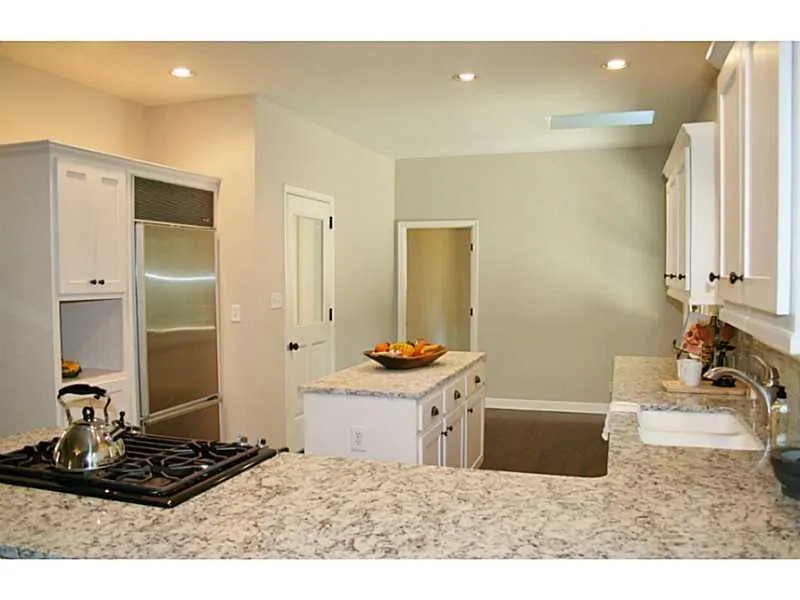 645 Spalding Drive, Atlanta, Georgia 30328, 5 Bedrooms Bedrooms, ,3 BathroomsBathrooms,Residential,Sold,645 Spalding Drive,5390446