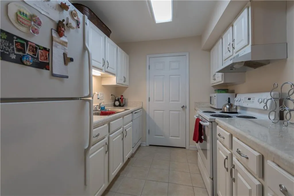 4004 Wingate Way, Sandy Springs, Georgia 30350, 1 Bedroom Bedrooms, ,1 BathroomBathrooms,Residential,Sold,4004 Wingate Way,6011157