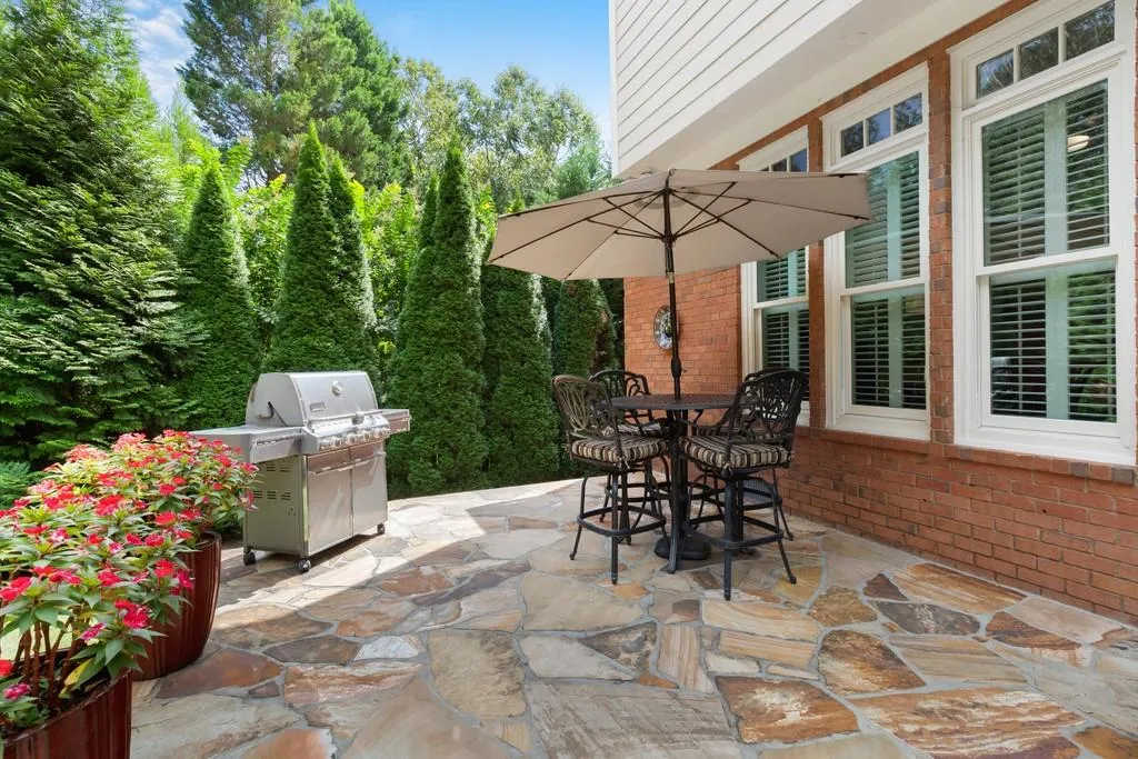 1120 Whitehall Pointe, Sandy Springs, Georgia 30338, 5 Bedrooms Bedrooms, ,4 BathroomsBathrooms,Residential,Sold,1120 Whitehall Pointe,6785133