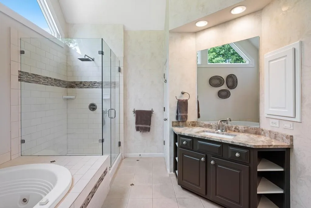 1120 Whitehall Pointe, Sandy Springs, Georgia 30338, 5 Bedrooms Bedrooms, ,4 BathroomsBathrooms,Residential,Sold,1120 Whitehall Pointe,6785133