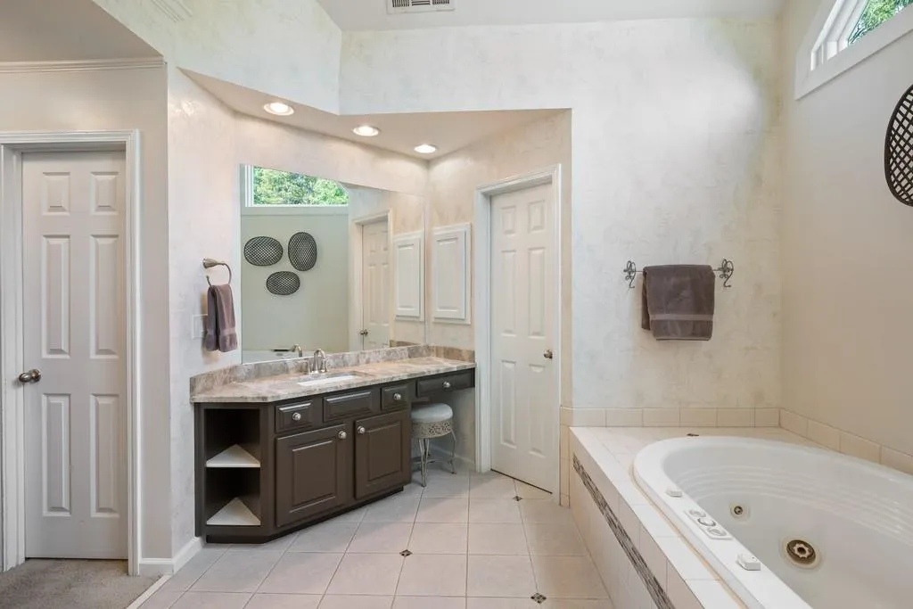 1120 Whitehall Pointe, Sandy Springs, Georgia 30338, 5 Bedrooms Bedrooms, ,4 BathroomsBathrooms,Residential,Sold,1120 Whitehall Pointe,6785133