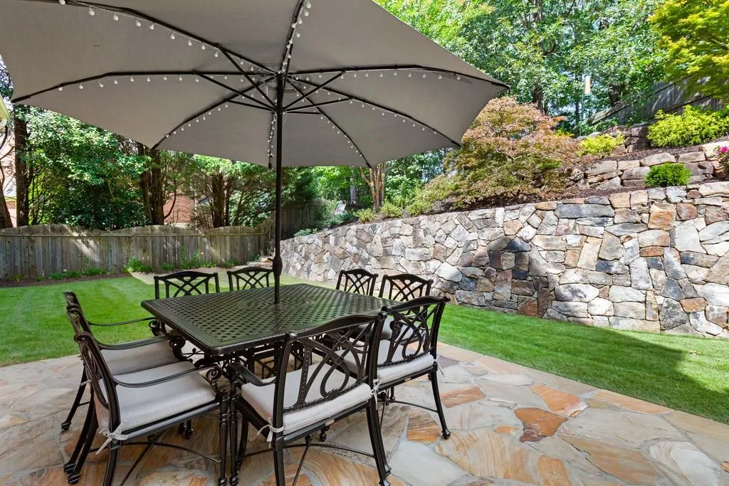 1120 Whitehall Pointe, Sandy Springs, Georgia 30338, 5 Bedrooms Bedrooms, ,4 BathroomsBathrooms,Residential,Sold,1120 Whitehall Pointe,6785133