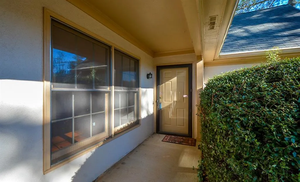 9110 Carroll Manor Drive, Sandy Springs, Georgia 30350, 2 Bedrooms Bedrooms, ,2 BathroomsBathrooms,Residential,Sold,9110 Carroll Manor Drive,6120098