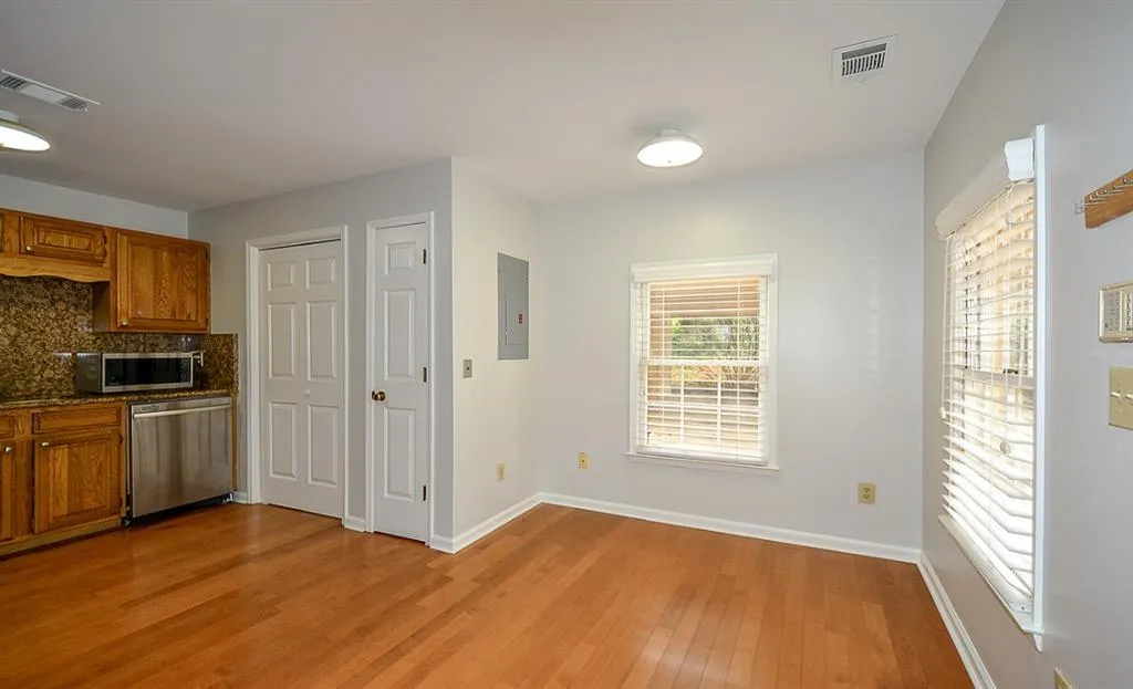 9110 Carroll Manor Drive, Sandy Springs, Georgia 30350, 2 Bedrooms Bedrooms, ,2 BathroomsBathrooms,Residential,Sold,9110 Carroll Manor Drive,6120098