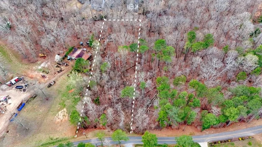 8241 Bow Trail, Woodstock, Georgia 30188