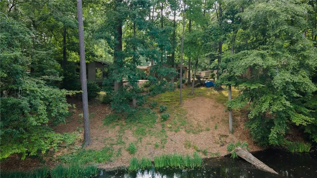 3623 Sunderland Court Ne, Brookhaven, Georgia 30319, 4 Bedrooms Bedrooms, ,2 BathroomsBathrooms,Residential,For Sale,3623 Sunderland Court Ne,7613166