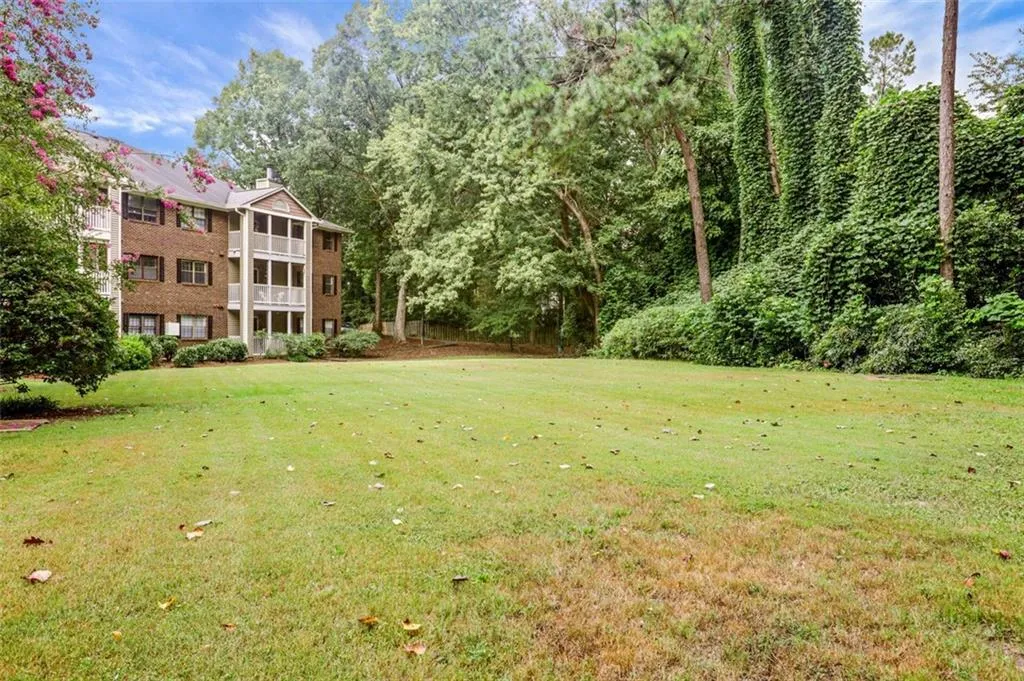 518 Barrington Hills Drive, Atlanta, Georgia 30350, 1 Bedroom Bedrooms, ,1 BathroomBathrooms,Residential,For Sale,518 Barrington Hills Drive,7626034