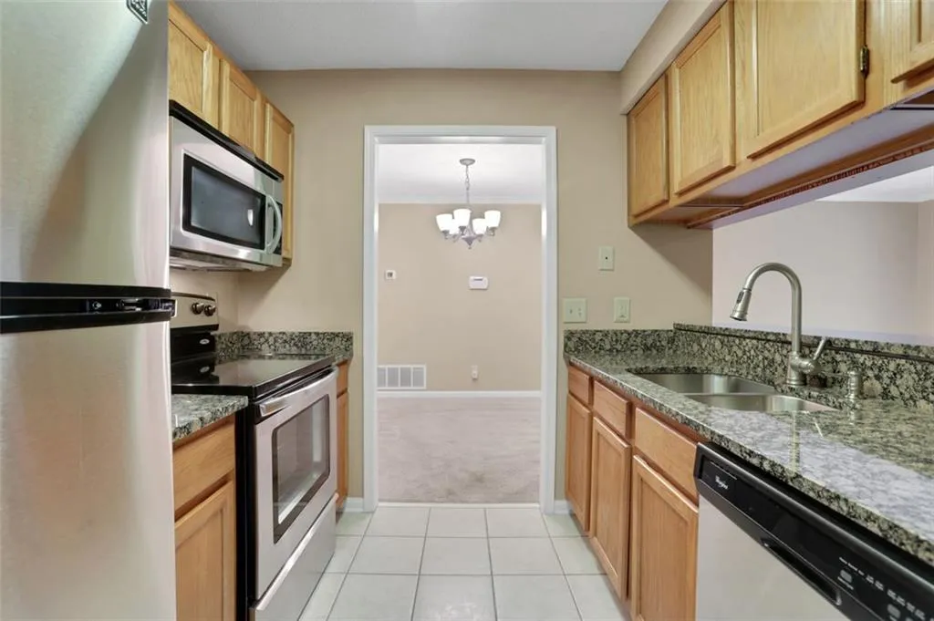 518 Barrington Hills Drive, Atlanta, Georgia 30350, 1 Bedroom Bedrooms, ,1 BathroomBathrooms,Residential,For Sale,518 Barrington Hills Drive,7626034