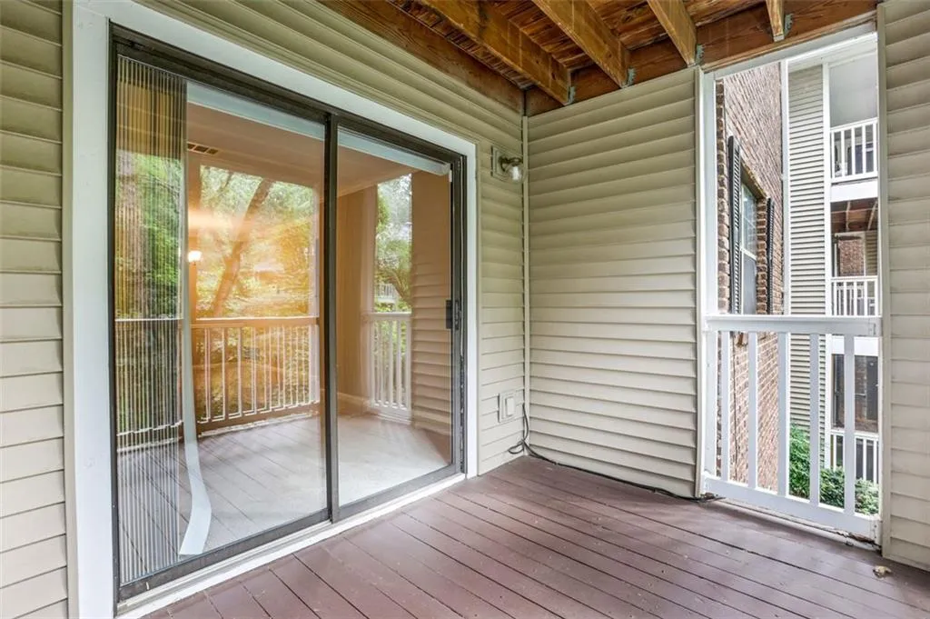 518 Barrington Hills Drive, Atlanta, Georgia 30350, 1 Bedroom Bedrooms, ,1 BathroomBathrooms,Residential,For Sale,518 Barrington Hills Drive,7626034