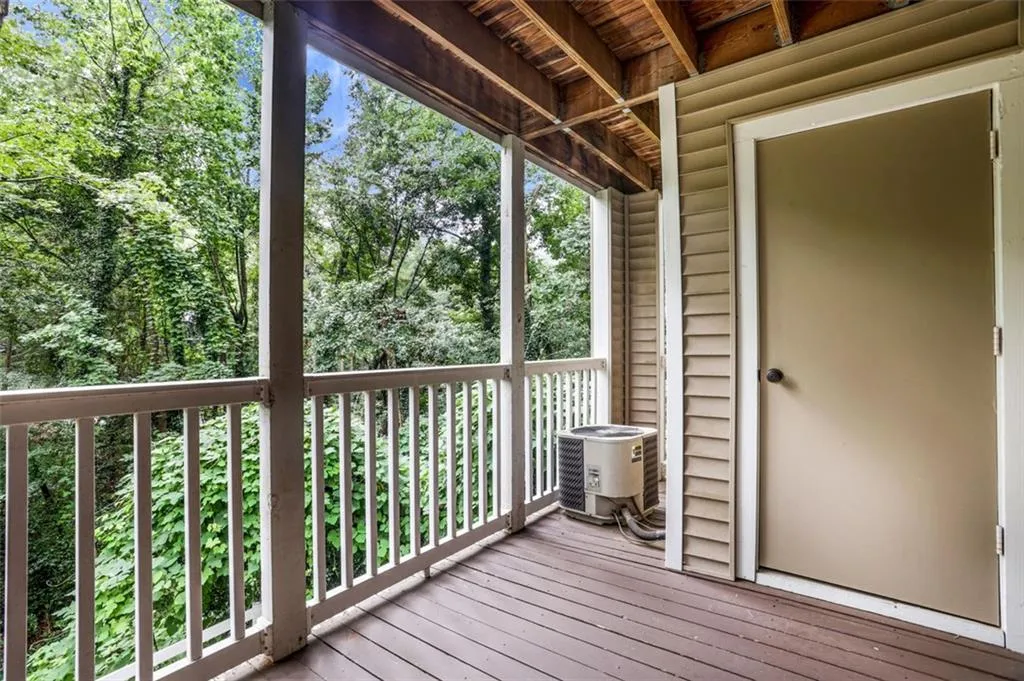 518 Barrington Hills Drive, Atlanta, Georgia 30350, 1 Bedroom Bedrooms, ,1 BathroomBathrooms,Residential,For Sale,518 Barrington Hills Drive,7626034