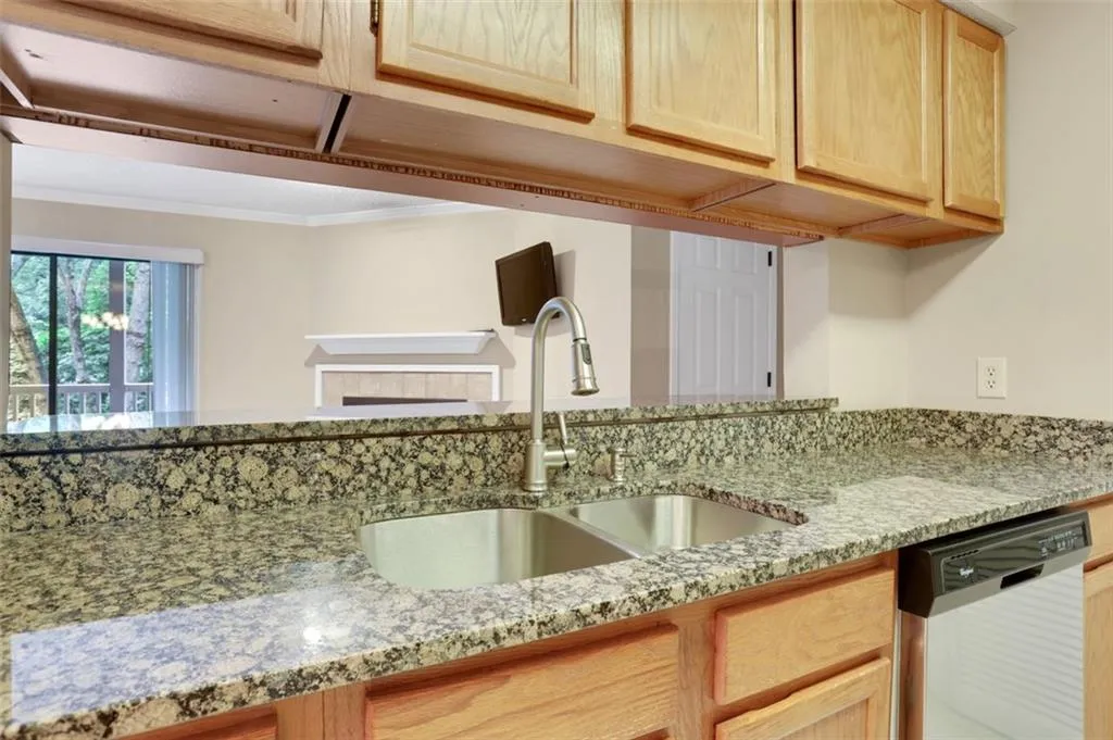 518 Barrington Hills Drive, Atlanta, Georgia 30350, 1 Bedroom Bedrooms, ,1 BathroomBathrooms,Residential,For Sale,518 Barrington Hills Drive,7626034