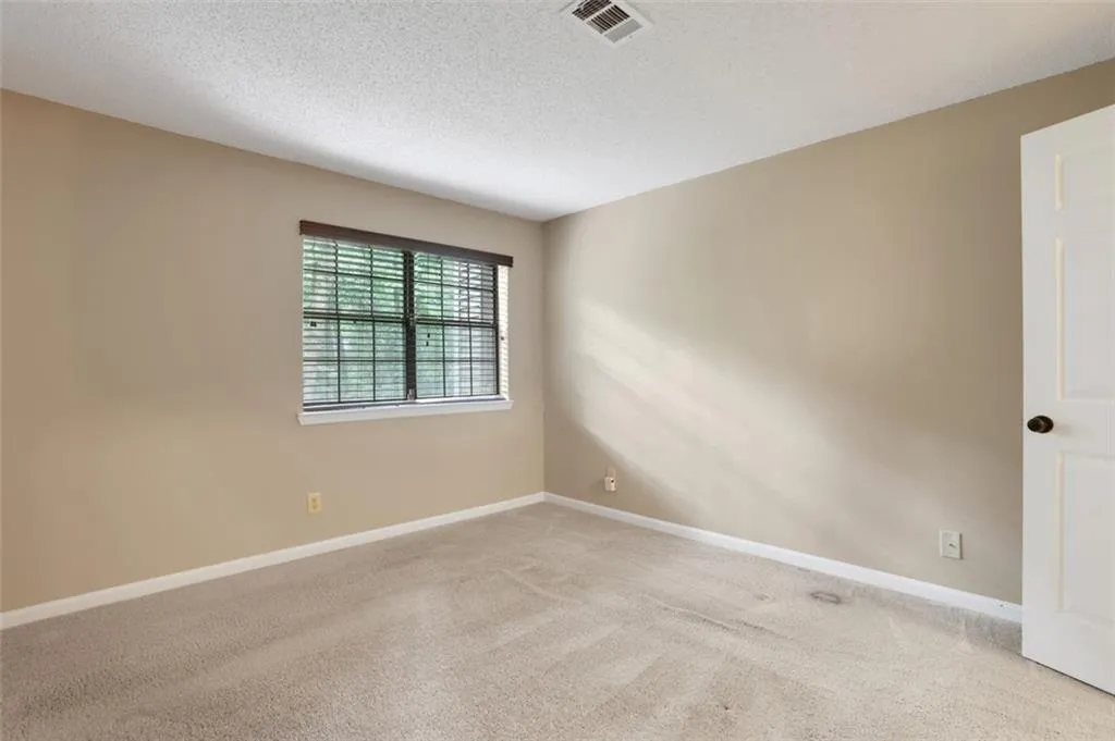 518 Barrington Hills Drive, Atlanta, Georgia 30350, 1 Bedroom Bedrooms, ,1 BathroomBathrooms,Residential,For Sale,518 Barrington Hills Drive,7626034