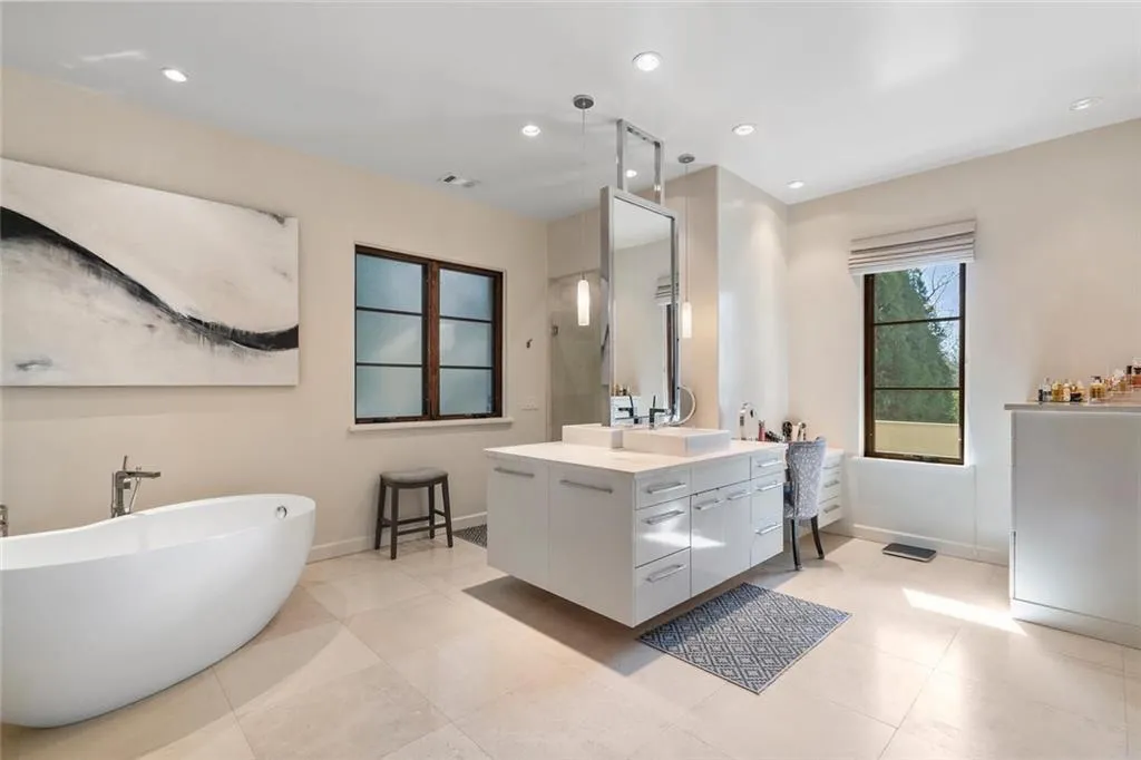 1500 West Wesley Road Nw, Atlanta, Georgia 30327, 5 Bedrooms Bedrooms, ,6 BathroomsBathrooms,Residential,For Sale,1500 West Wesley Road Nw,7639052