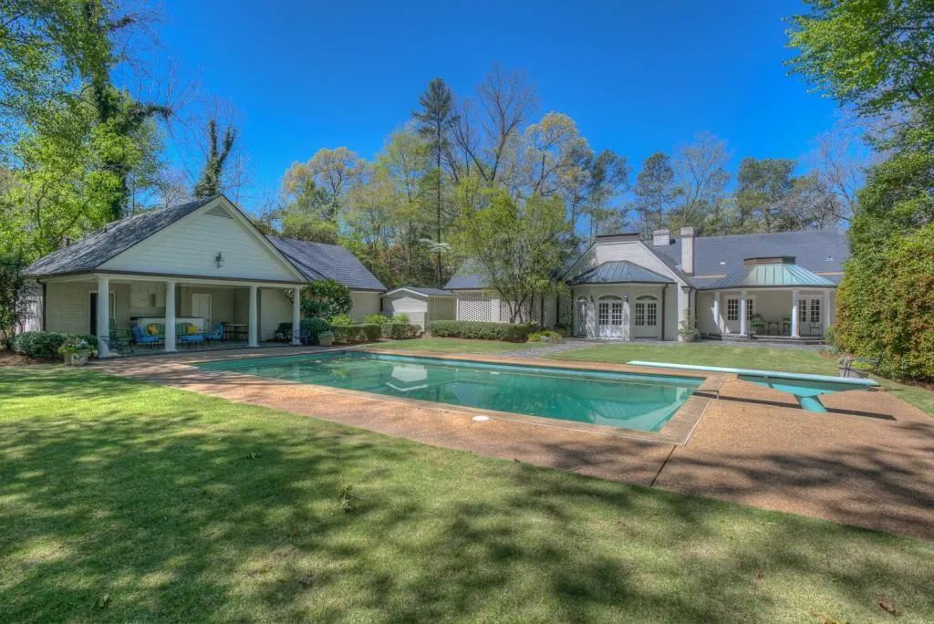 3689 Haddon Hall Road Nw, Atlanta, Georgia 30327, 5 Bedrooms Bedrooms, ,4 BathroomsBathrooms,Residential,Sold,3689 Haddon Hall Road Nw,5829105
