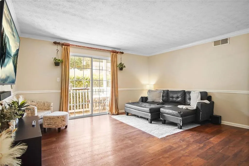 3120 Seven Pines Court Northwest Unit 203, Atlanta, Georgia 30339, 2 Bedrooms Bedrooms, ,1 BathroomBathrooms,Residential,For Sale,3120 Seven Pines Court Northwest Unit 203,7621290