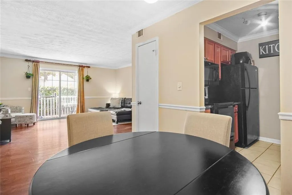3120 Seven Pines Court Northwest Unit 203, Atlanta, Georgia 30339, 2 Bedrooms Bedrooms, ,1 BathroomBathrooms,Residential,For Sale,3120 Seven Pines Court Northwest Unit 203,7621290