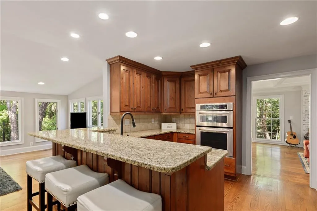 7520 Chaparral Drive, Sandy Springs, Georgia 30350, 6 Bedrooms Bedrooms, ,4 BathroomsBathrooms,Residential,Sold,7520 Chaparral Drive,6710185