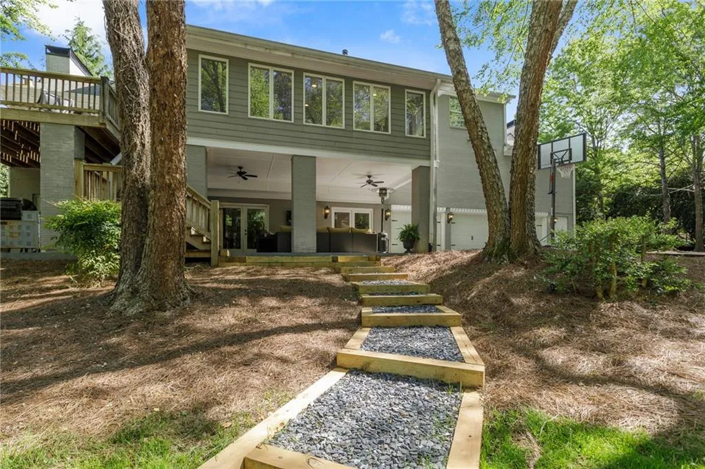 7520 Chaparral Drive, Sandy Springs, Georgia 30350, 6 Bedrooms Bedrooms, ,4 BathroomsBathrooms,Residential,Sold,7520 Chaparral Drive,6710185