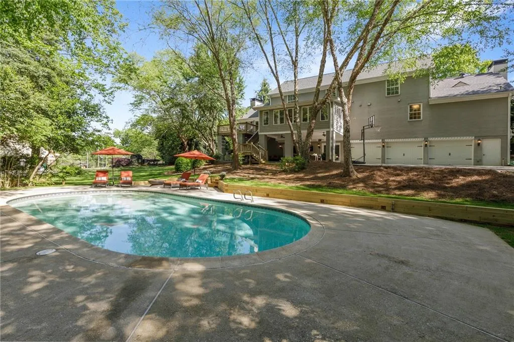 7520 Chaparral Drive, Sandy Springs, Georgia 30350, 6 Bedrooms Bedrooms, ,4 BathroomsBathrooms,Residential,Sold,7520 Chaparral Drive,6710185