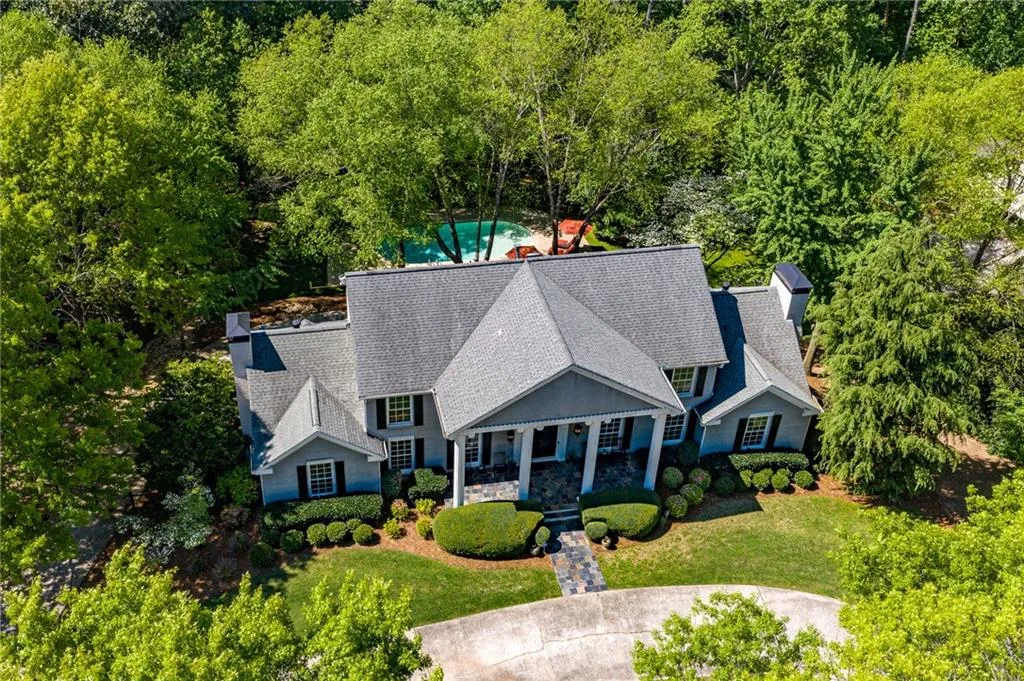 7520 Chaparral Drive, Sandy Springs, Georgia 30350, 6 Bedrooms Bedrooms, ,4 BathroomsBathrooms,Residential,Sold,7520 Chaparral Drive,6710185
