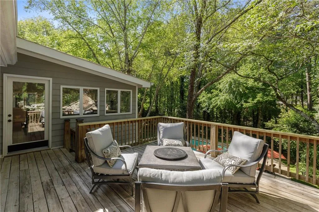 7520 Chaparral Drive, Sandy Springs, Georgia 30350, 6 Bedrooms Bedrooms, ,4 BathroomsBathrooms,Residential,Sold,7520 Chaparral Drive,6710185