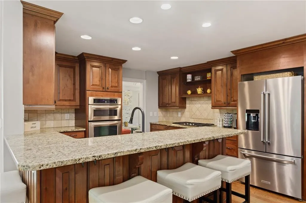 7520 Chaparral Drive, Sandy Springs, Georgia 30350, 6 Bedrooms Bedrooms, ,4 BathroomsBathrooms,Residential,Sold,7520 Chaparral Drive,6710185