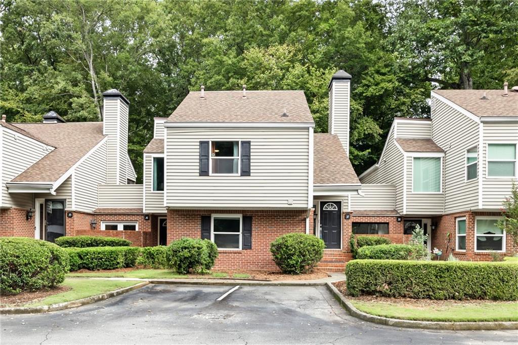 37 Dunwoody Springs Drive, Atlanta, Georgia 30328, 2 Bedrooms Bedrooms, ,2 BathroomsBathrooms,Residential,Sold,37 Dunwoody Springs Drive,7275025