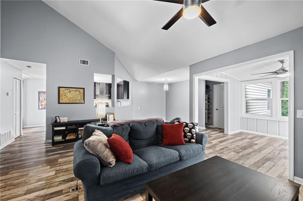 37 Dunwoody Springs Drive, Atlanta, Georgia 30328, 2 Bedrooms Bedrooms, ,2 BathroomsBathrooms,Residential,Sold,37 Dunwoody Springs Drive,7275025