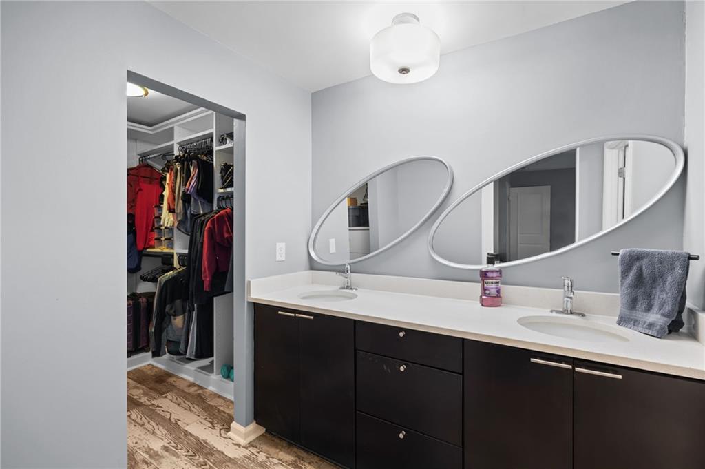 37 Dunwoody Springs Drive, Atlanta, Georgia 30328, 2 Bedrooms Bedrooms, ,2 BathroomsBathrooms,Residential,Sold,37 Dunwoody Springs Drive,7275025