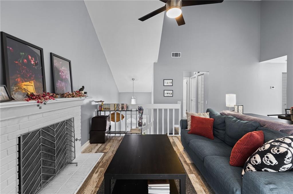 37 Dunwoody Springs Drive, Atlanta, Georgia 30328, 2 Bedrooms Bedrooms, ,2 BathroomsBathrooms,Residential,Sold,37 Dunwoody Springs Drive,7275025