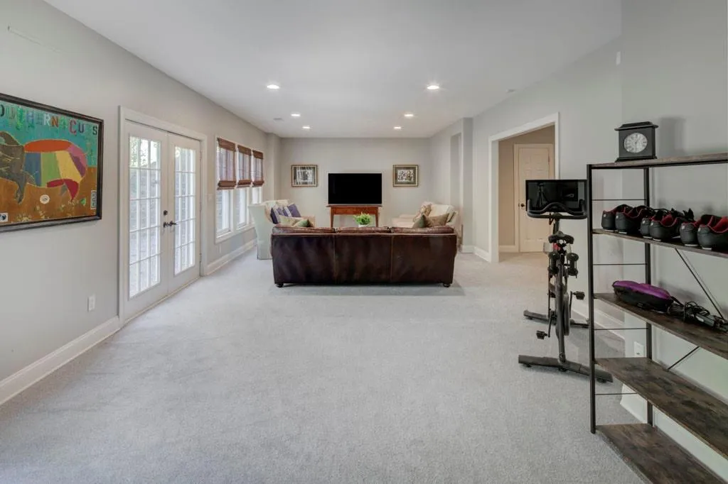 Recreation room/exercise room