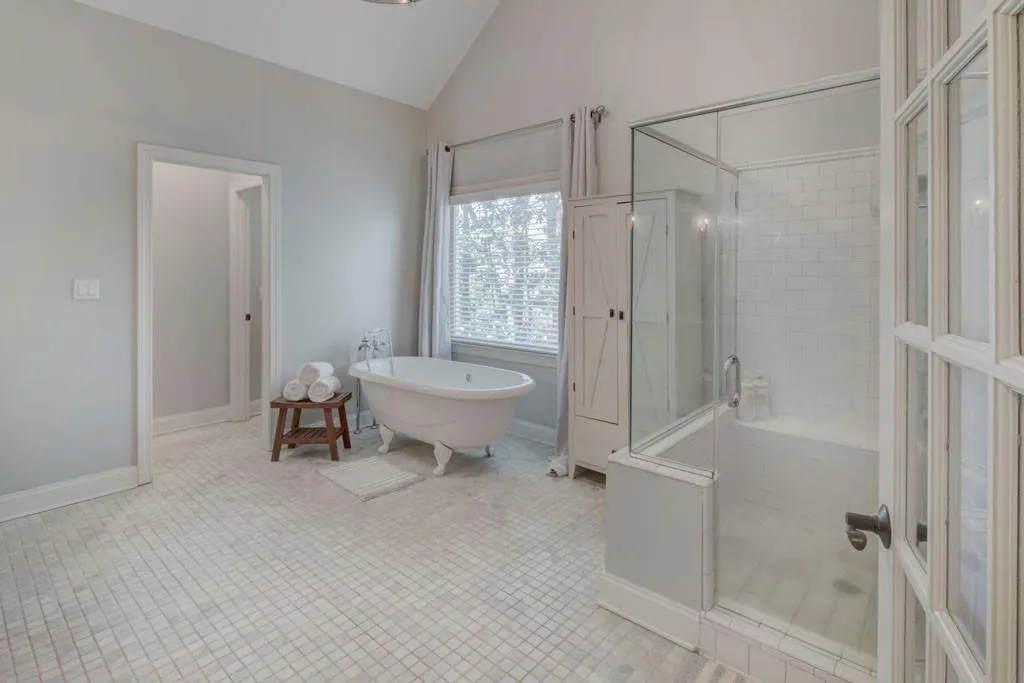 340 Pine Forest Road, Atlanta, Georgia 30342, 5 Bedrooms Bedrooms, ,5 BathroomsBathrooms,Residential,Sold,340 Pine Forest Road,7546294