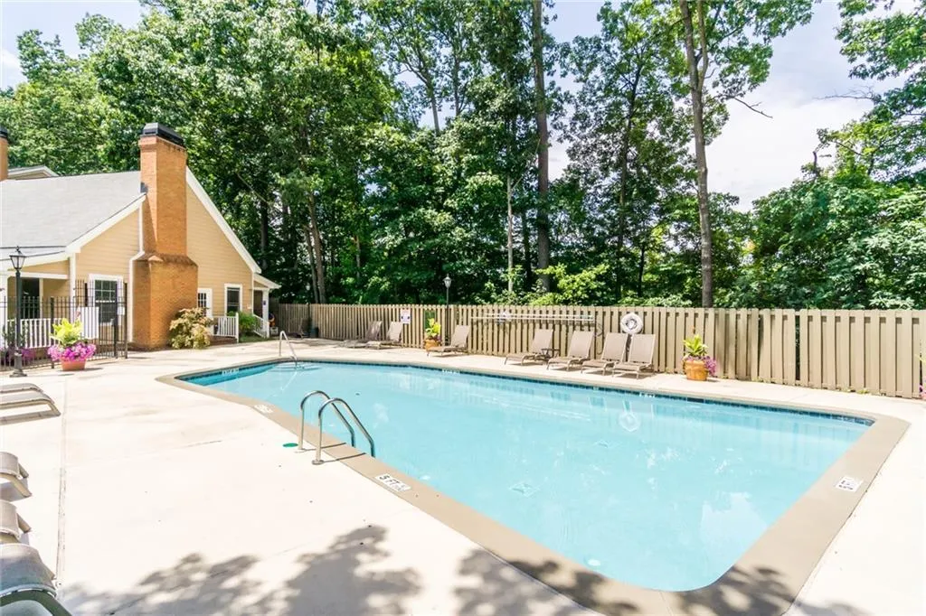 7500 Roswell Road Unit 69, Sandy Springs, Georgia 30350, 2 Bedrooms Bedrooms, ,2 BathroomsBathrooms,Residential,Sold,7500 Roswell Road Unit 69,6760215
