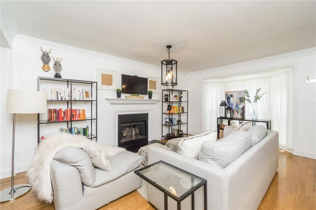 7500 Roswell Road Unit 69, Sandy Springs, Georgia 30350, 2 Bedrooms Bedrooms, ,2 BathroomsBathrooms,Residential,Sold,7500 Roswell Road Unit 69,6760215