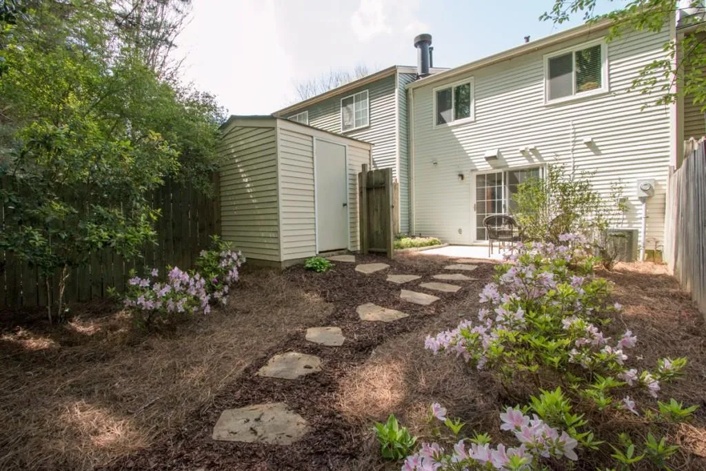 8853 Applegate Lane, Sandy Springs, Georgia 30350, 3 Bedrooms Bedrooms, ,2 BathroomsBathrooms,Residential,Sold,8853 Applegate Lane,5676488