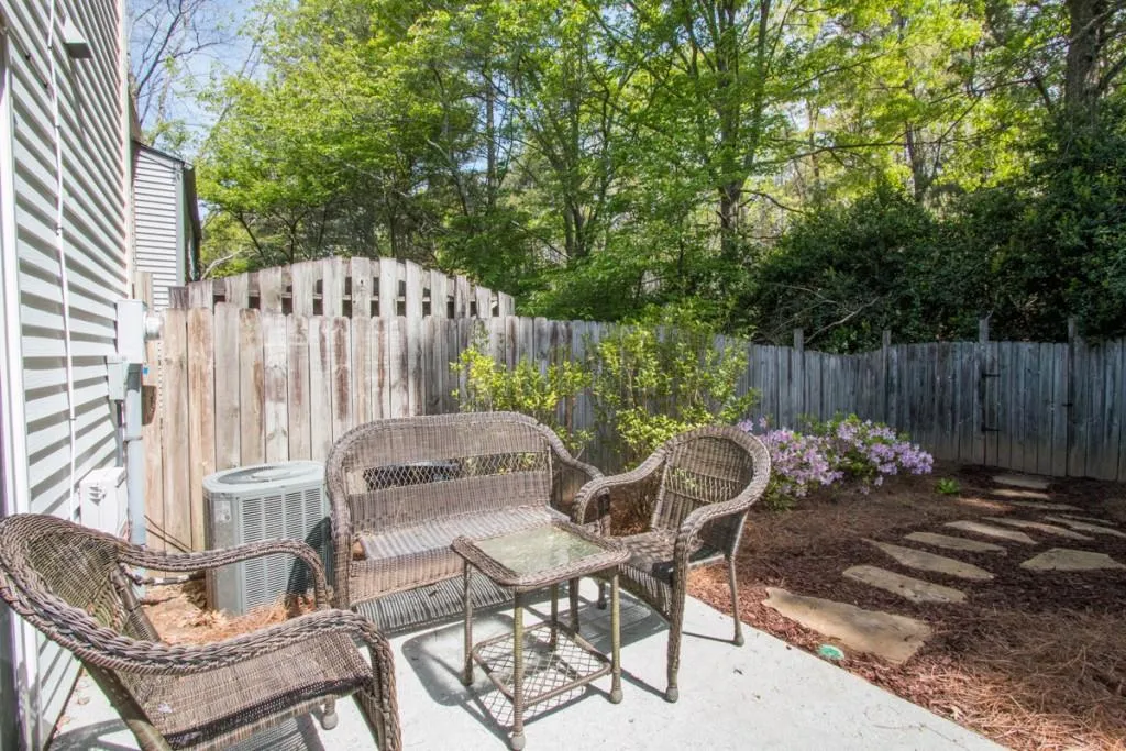 8853 Applegate Lane, Sandy Springs, Georgia 30350, 3 Bedrooms Bedrooms, ,2 BathroomsBathrooms,Residential,Sold,8853 Applegate Lane,5676488