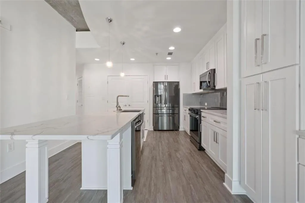 250 Pharr Road Unit 802, Atlanta, Georgia 30305, 1 Bedroom Bedrooms, ,1 BathroomBathrooms,Residential,For Sale,250 Pharr Road Unit 802,7648285