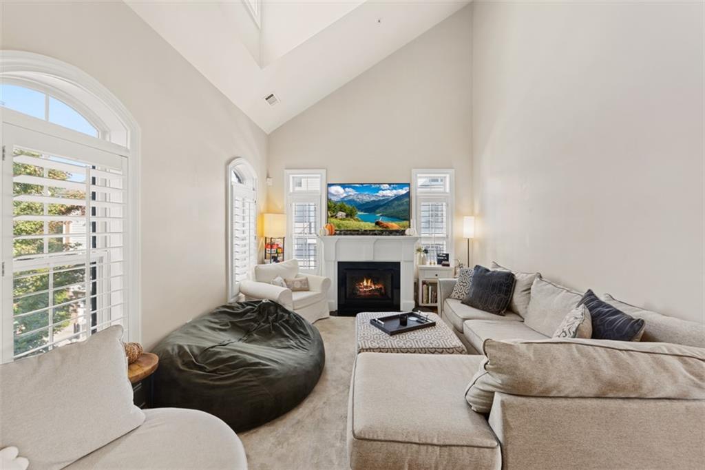 285 Le Gran Bend, Sandy Springs, Georgia 30328, 2 Bedrooms Bedrooms, ,2 BathroomsBathrooms,Residential,Sold,285 Le Gran Bend,7280889