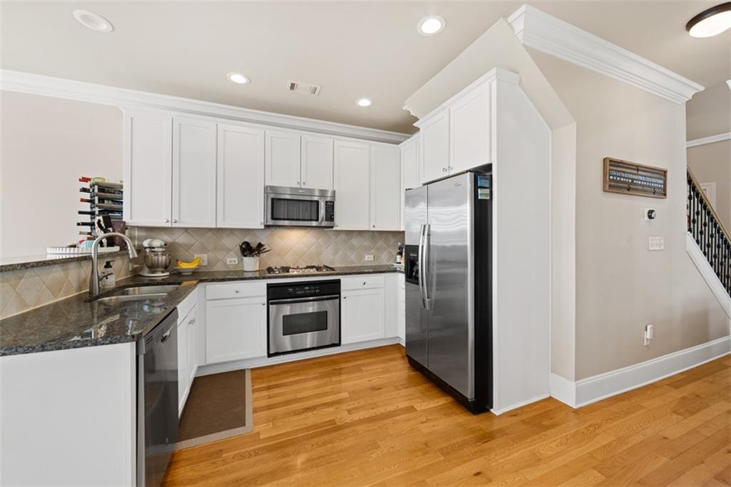 285 Le Gran Bend, Sandy Springs, Georgia 30328, 2 Bedrooms Bedrooms, ,2 BathroomsBathrooms,Residential,Sold,285 Le Gran Bend,7280889