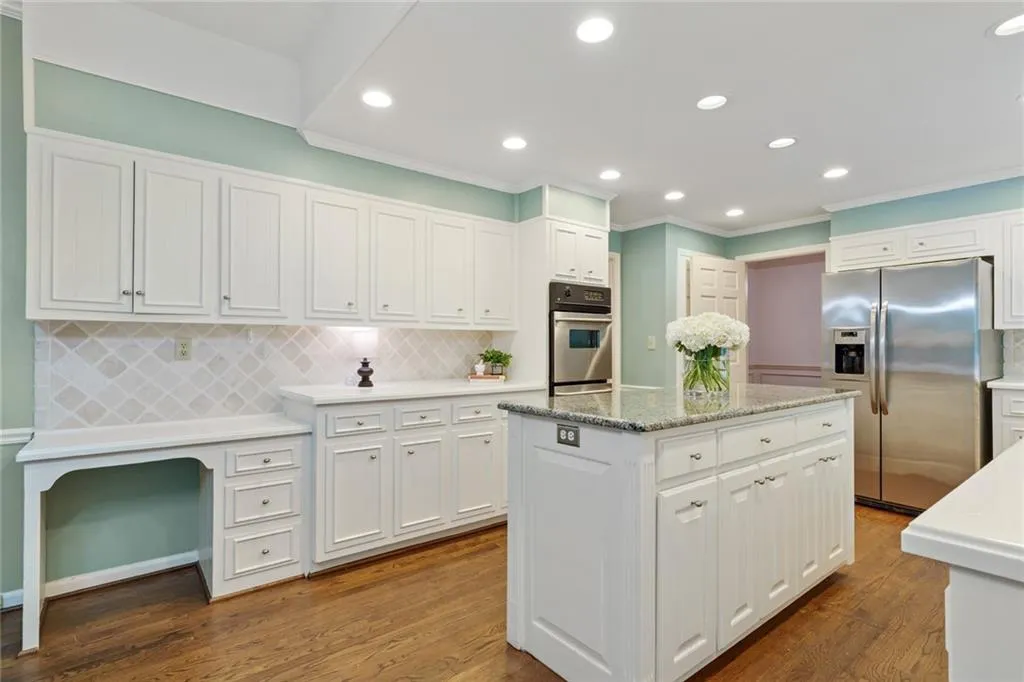 6040 Blackwater Trail, Atlanta, Georgia 30328, 5 Bedrooms Bedrooms, ,3 BathroomsBathrooms,Residential,Sold,6040 Blackwater Trail,7433496
