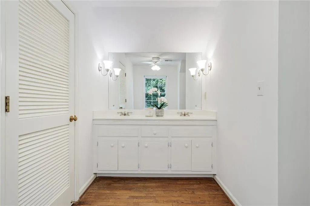 6040 Blackwater Trail, Atlanta, Georgia 30328, 5 Bedrooms Bedrooms, ,3 BathroomsBathrooms,Residential,Sold,6040 Blackwater Trail,7433496