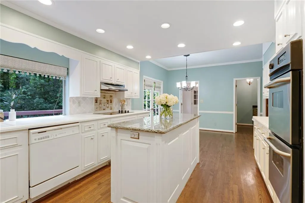 6040 Blackwater Trail, Atlanta, Georgia 30328, 5 Bedrooms Bedrooms, ,3 BathroomsBathrooms,Residential,Sold,6040 Blackwater Trail,7433496