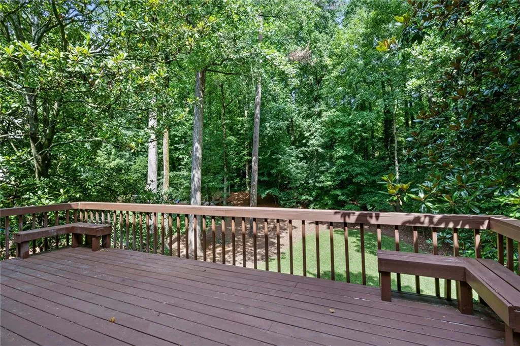 6040 Blackwater Trail, Atlanta, Georgia 30328, 5 Bedrooms Bedrooms, ,3 BathroomsBathrooms,Residential,Sold,6040 Blackwater Trail,7433496