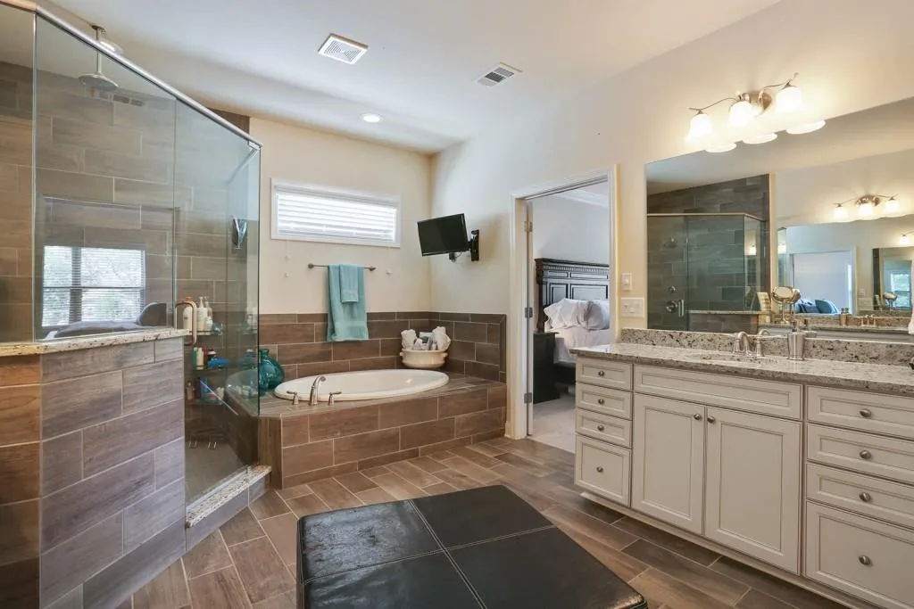 105 Austin Drive, Sandy Springs, Georgia 30328, 5 Bedrooms Bedrooms, ,4 BathroomsBathrooms,Residential,Sold,105 Austin Drive,5997170